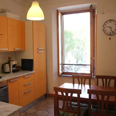 Casa Del Drago In Trastevere